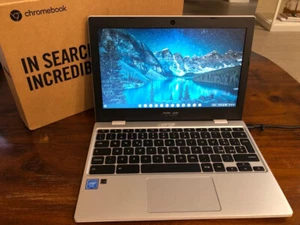 ASUS Chromebook CX1100CN, colore argento, usato come nuovo, SSD 64GB, RAM 4GB - Foto 1 di 1