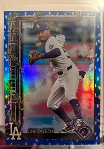 2025 Topps Holiday Mookie Betts Blue Metallic Holiday Lights #H52 Dodgers - Picture 1 of 2