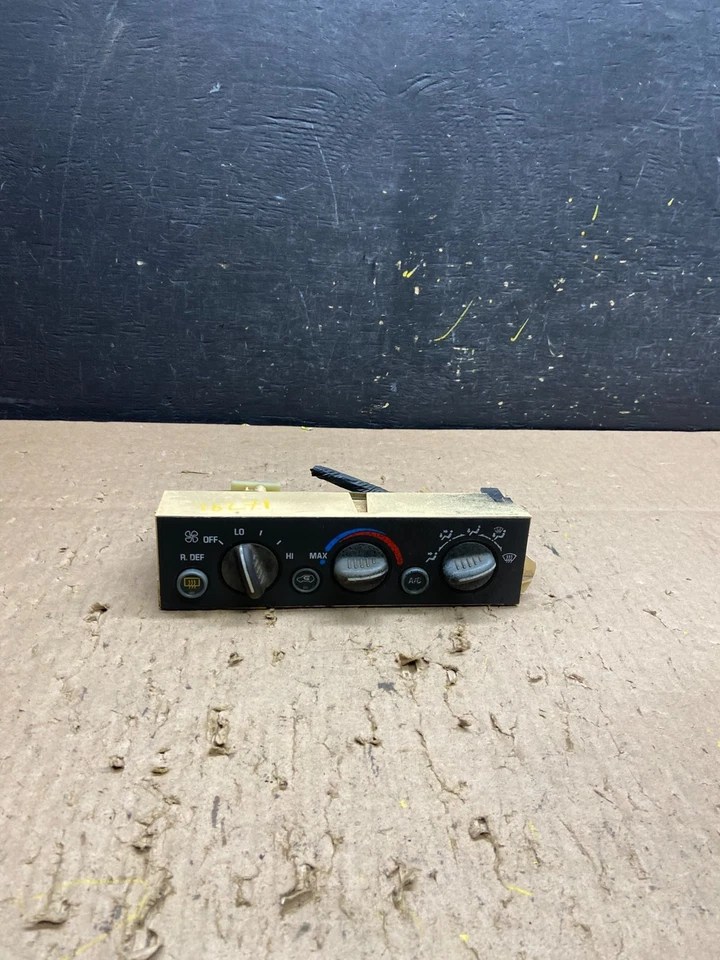 Chevrolet Suburban Tahoe 1996-2000 climatización aire acondicionado T6271 DG Foto 1 de 4