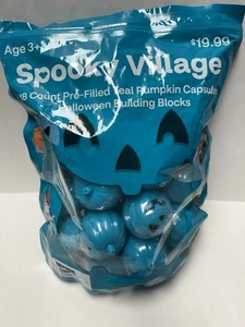 NUOVE CAPSULE DI ZUCCA PRE-RIEMPITE SPOOKY VILLAGE 18CT - MATTONCINI TEAL - Foto 1 di 4