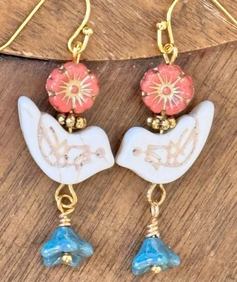 Pendientes Paloma Paz Oro y Marfil. Amor. Foto 1 de 4