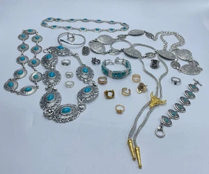 Lot Of Assorted Pieces Jewelry Rings, Necklaces, Belts (C-43) - Picture 1 of 15