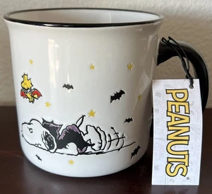 Peanuts Vampire Snoopy & Woodstock Bats Stars Halloween 21 oz Mug NWT - Picture 1 of 6