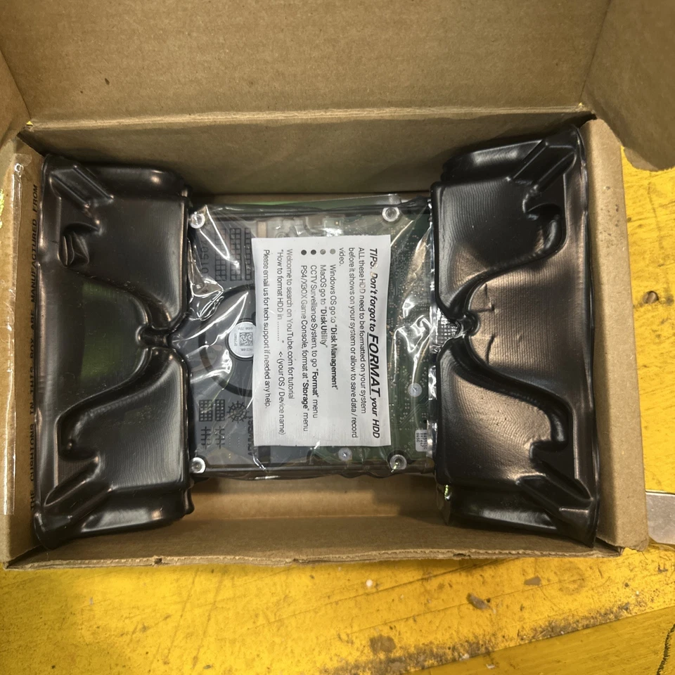 HGST Ultrastar He8 8TB,7200 RPM,3.5 inch Internal Desktop Drive - 0F23668 - Image 1 of 1