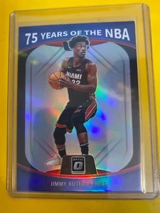 DA7454 2021-22 OPTIC SILVER HOLO NBA 75 YEARS OF THE NBA Jimmy Butler - Imagen 1 de 2