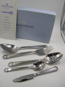 UNBENUTZT VERPACKT SET WEDGWOOD HYANIS 5 STÜCK HOSTESS 18/10 EDELSTAHL SERVIERBESTECK - Bild 1 von 6