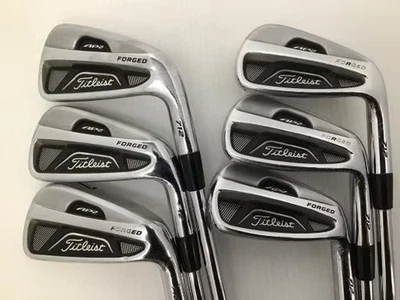 Titleist Right Handed Iron Set AP2 712 5-9,Pw DynamicGold Flex S200 - Image 1 of 4