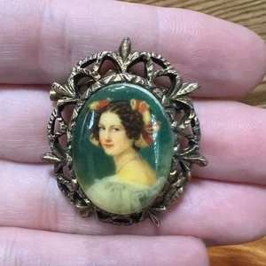 Vintage Frau Kamee Brosche Anstecknadel Rokokozeit 18. Jahrhundert Schmuck  - Bild 1 von 8