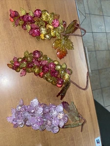 "3 uvas Lucite vintage rojas/rosadas/verdes/amarillas acrílico facetadas cuentas 8"" X 3"" - Imagen 1 de 4