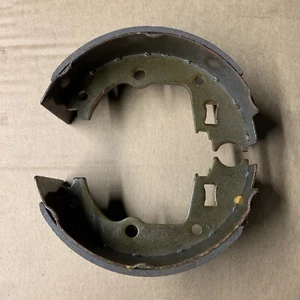 LAND ROVER SERIES 3 109 V8 HANDBRAKE SHOE KIT PARK BRAKE STC2880 STC2880R - Picture 1 of 4