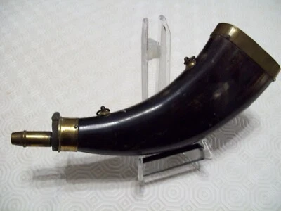 chasse poire a poudre noire vide en corne de bovin noire collection - Photo 1/4