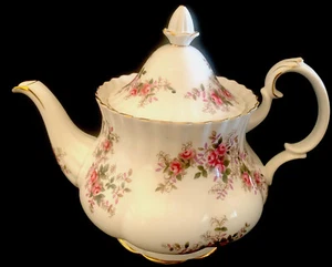 Vintage Royal Albert Lavender Rose Large 48 Ounce Teapot First Quality - Picture 1 of 15