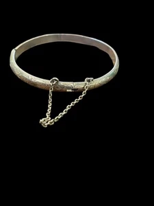 Vintage Sterling Silver Bangle Hollow Hinged Engraved Bracelet 925 - Picture 1 of 6