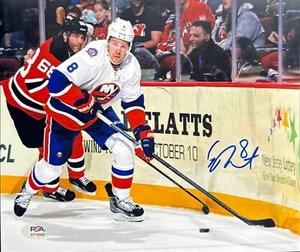 Griffin Reinhart Signed 8x10 Photo New York Islanders PSA AP18948 - Picture 1 of 2