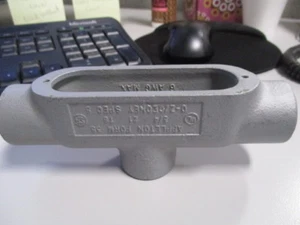 Appleton TB75-M 3/4" TB Form 35 Malleable Iron Unilet Conduit Outlet Body - Picture 1 of 3