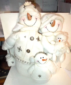 13 Zoll GROß Plüsch Schneemann Familie 4 HAPPY HOLIDAYS DEKOR WEISSER SCHNEE - Bild 1 von 5