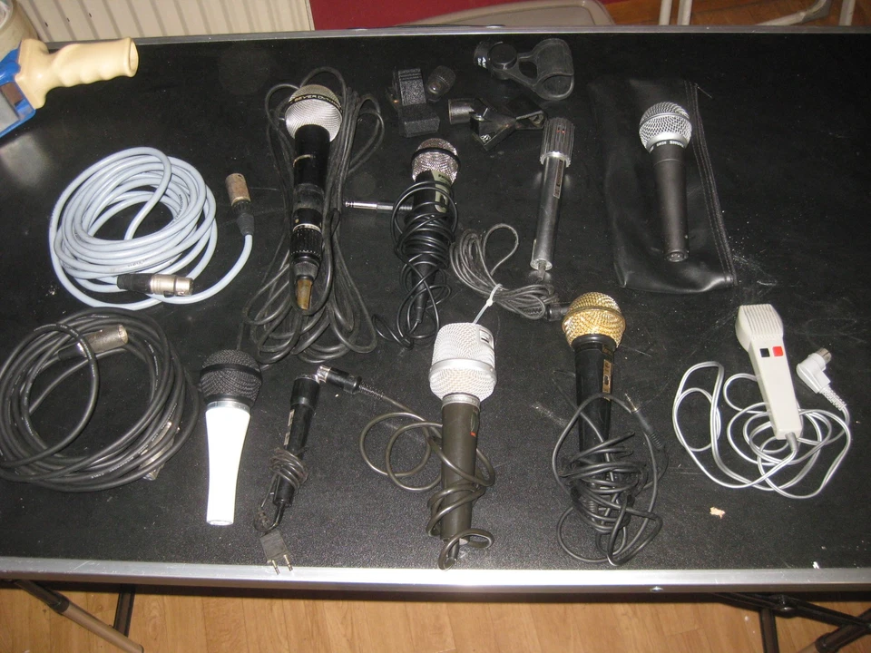 Alte Mikrofone Shure,Telefunken,Grundig und andere insgesamt 9 Stück - Bild 1 von 4