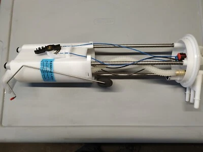 GMC, Chevrolet 1500, 2500, 3500, Suburban 1998-2000  Fuel Pump Assembly, New — 第 1/4 张图片
