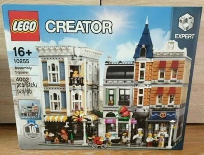 Lego Creator Expert Assembly Square 10255 Building Kit 4002 Pcs - Image 1 of 4