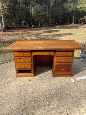 Escritorio Heart Of Pine Foto 1 de 3