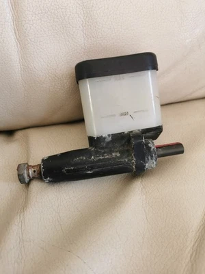 Cilindro maestro Magura 14 mm BMW R80GS R100 R100CS R100RS R100RT R65 R45  Foto 1 de 4