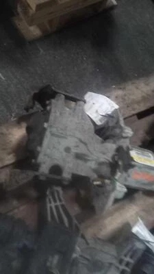 Ford Explorer 2015 conjunto de portador diferencial 3,5 L 4x4 OEM usado 147 k millas Foto 1 de 4