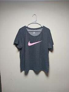 The Nike Tee Dri Fit Women’s Athletic Tee Shirt Gray w/ Pink Swoosh Logo Size 1x