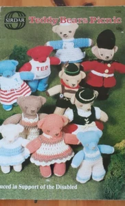 TEDDY BEARS PICNIC KNITTING PATTERNS BY SIRDAR - Picture 1 of 9