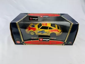Burago Porsche Carrera 911 1993 escala 1:24. Coche de carreras amarillo - Imagen 1 de 5