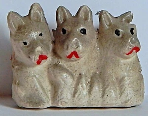VINTAGE 3 HUNDEFIGUREN SCOTTIES TERRIER WESTIES CELLULOID ÜBER HARZ BESETZT JAPAN - Bild 1 von 4