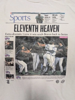 Camiseta De Colección Años 90 MLB Atlanta Braves Estampado Periódico Campeones Hombres Grandes Defectos Foto 1 de 4