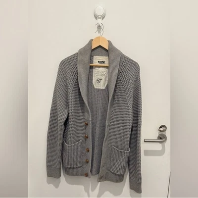 Suéter cárdigan gris para hombre French Connection Foto 1 de 4