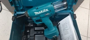 RIVETTATRICE A BATTERIA MAKITA DRV150ZJ 18V • 2,4 - 4,8 mm • 10 kN • 25mm - Foto 1 di 1