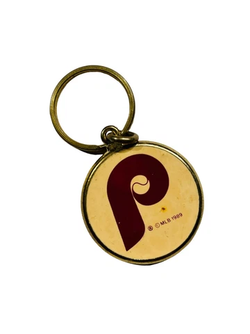 PHILADELPHIA PHILLIES VINTAGE 1989 MLB MEDALLION KEYCHAIN Cover