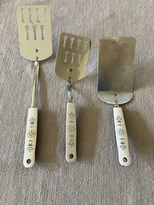 3 Vintage ECKO USA Chromium plated white blue Dutch tulip spatulas - Picture 1 of 18