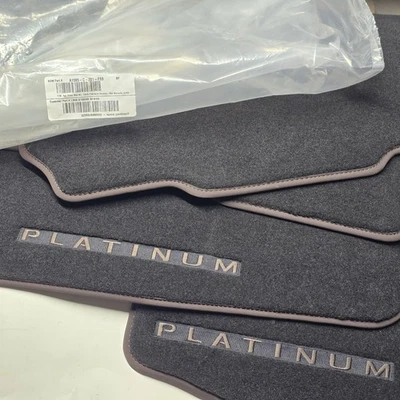 Alfombrillas Ford Explorer Platinum 2020-24+ 4 piezas gris oscuro LHD OEM  Foto 1 de 4