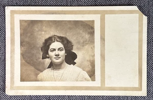 Postal RPPC - Adolescente Marjorie a los 17 años, enviada a Tyler TX - Corte esquina - Foto - Imagen 1 de 6