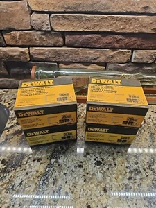 DeWalt verzinkte breite Krone Heftklammern: DW16S2 25 Gal 16 GA 2000 Stück 4 Posten Boxen - Bild 1 von 4