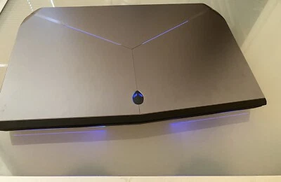 Alienware 17 R3 - Immagine 1 di 4