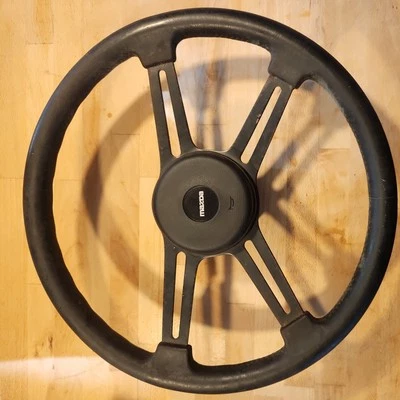 79-83 Mazda RX7 volante y botón bocina FB SA Foto 1 de 4