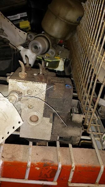 Conjunto modulador de piezas de freno antibloqueo compatible con 00-02 NUBIRA 186560 Foto 1 de 1