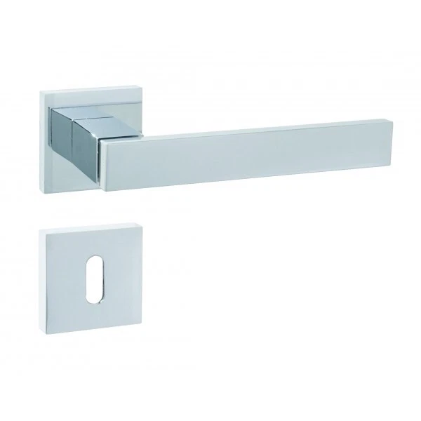 Maniglia cromo lucido. - Immagine 1 di 1