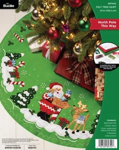 Bucilla Felt Tree Skirt Applique Kit 43" Round-North Pole This Way 5A002DC8-1GGD - Picture 1 of 3