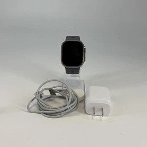 Apple Watch (Ultra) 49mm Titanium (LTE) z granatowym paskiem oceanicznym - Doskonały - Zdjęcie 1 z 5