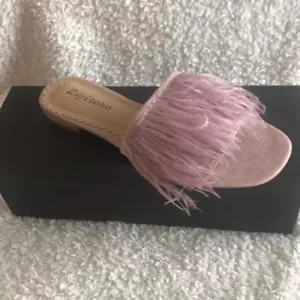 Zigi Soho Women's Feathers Open Toe Casual Slide Sandals Slippers Size 6.5 - Picture 1 of 7