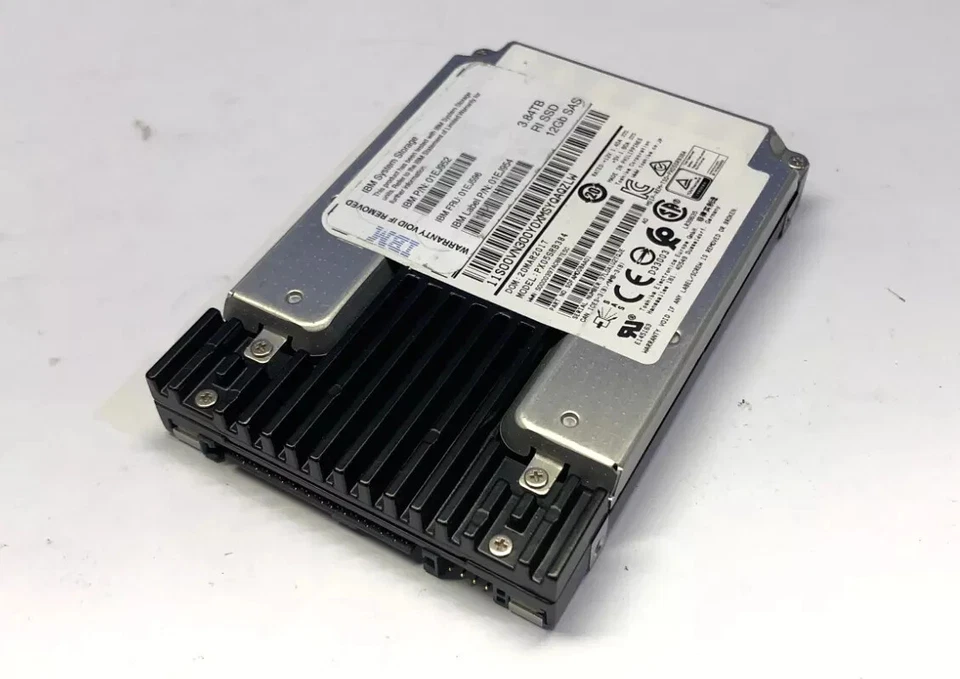 01EJ596 IBM RI  3.84TB-12G-2.5" SAS SSD 01EJ954 01EJ952  PX05SRB384 - Image 1 of 1