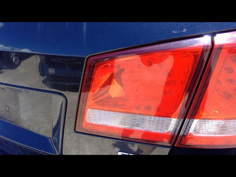 Luz trasera de pasajero Dodge Journey RH 2011-2020 lámparas LED montadas en puerta levadiza   Foto 1 de 4