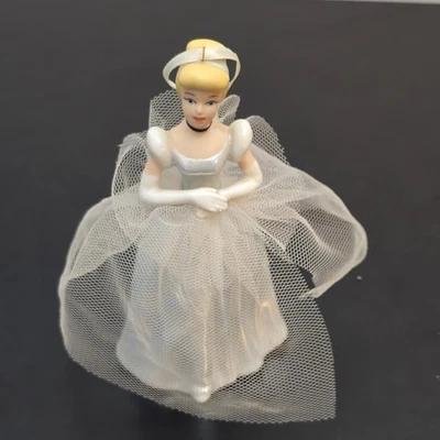 Рождественское украшение Disney Princess Cinderella - Изображение 1 из 4