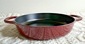 Le Creuset Signature Rhone 11" Everyday Pan 3.5QT 3.2L #28 Cast Iron Burgundy - Picture 1 of 11