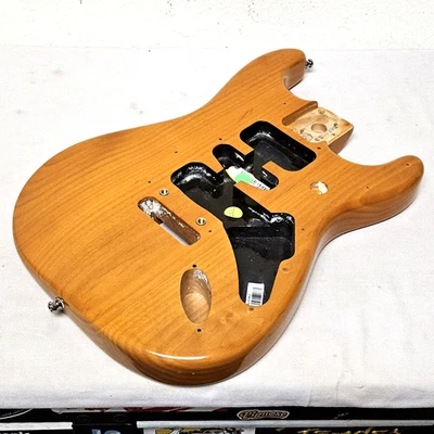 2007 Fender American Deluxe Stratocaster Alder Body Amber - USA Strat Guitar - Image 1 of 4